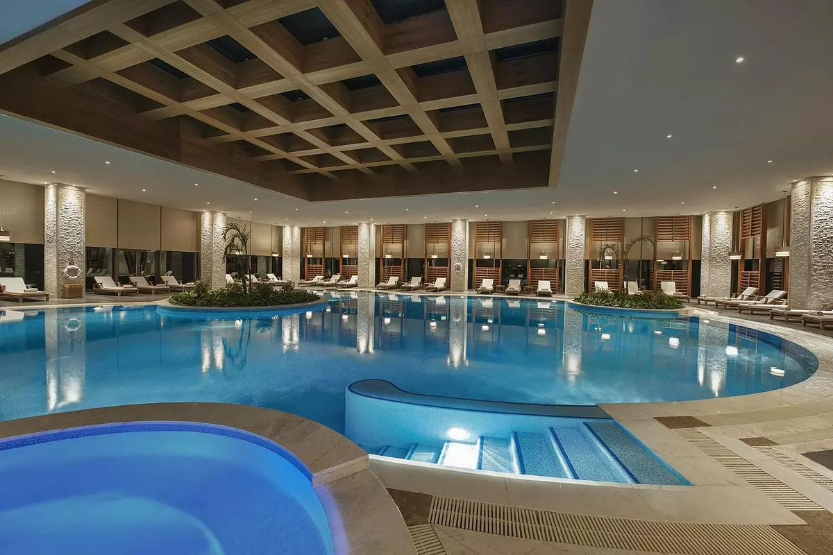 هتل رگنوم کاریا بلک آنتالیا